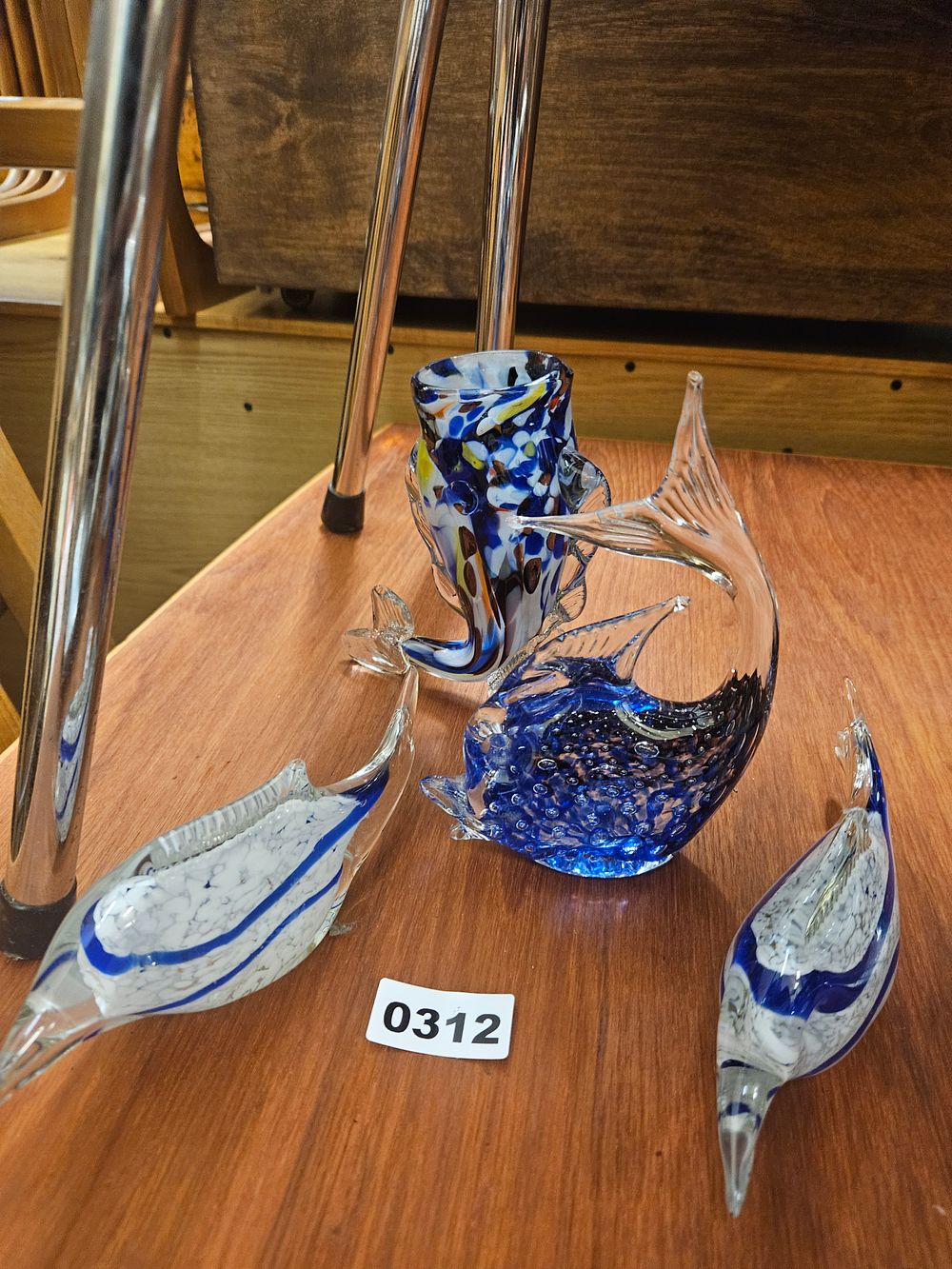 Lot 312 – A Collection of Murano Style Hand-Blown Art Glass Fish Figurines