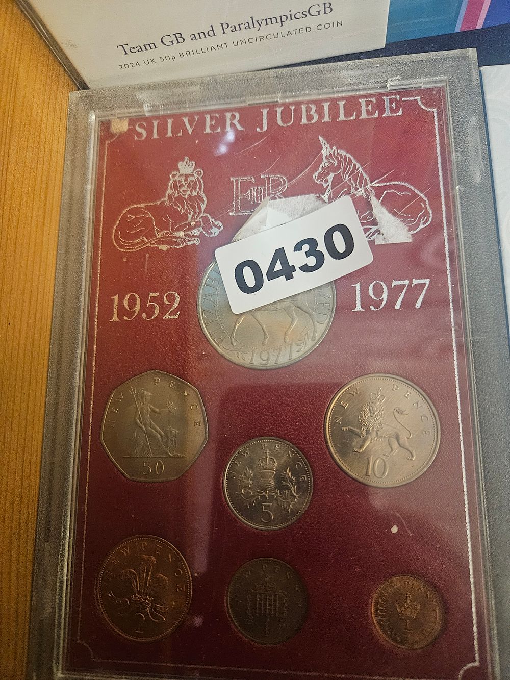 Lot 430 – UK 1977 Silver Jubilee Coin Set, Cupro-Nickel and Bronze