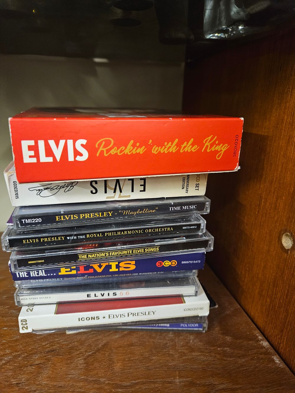 Lot 233 – A Collection of Elvis Presley Compact Discs and Box Sets