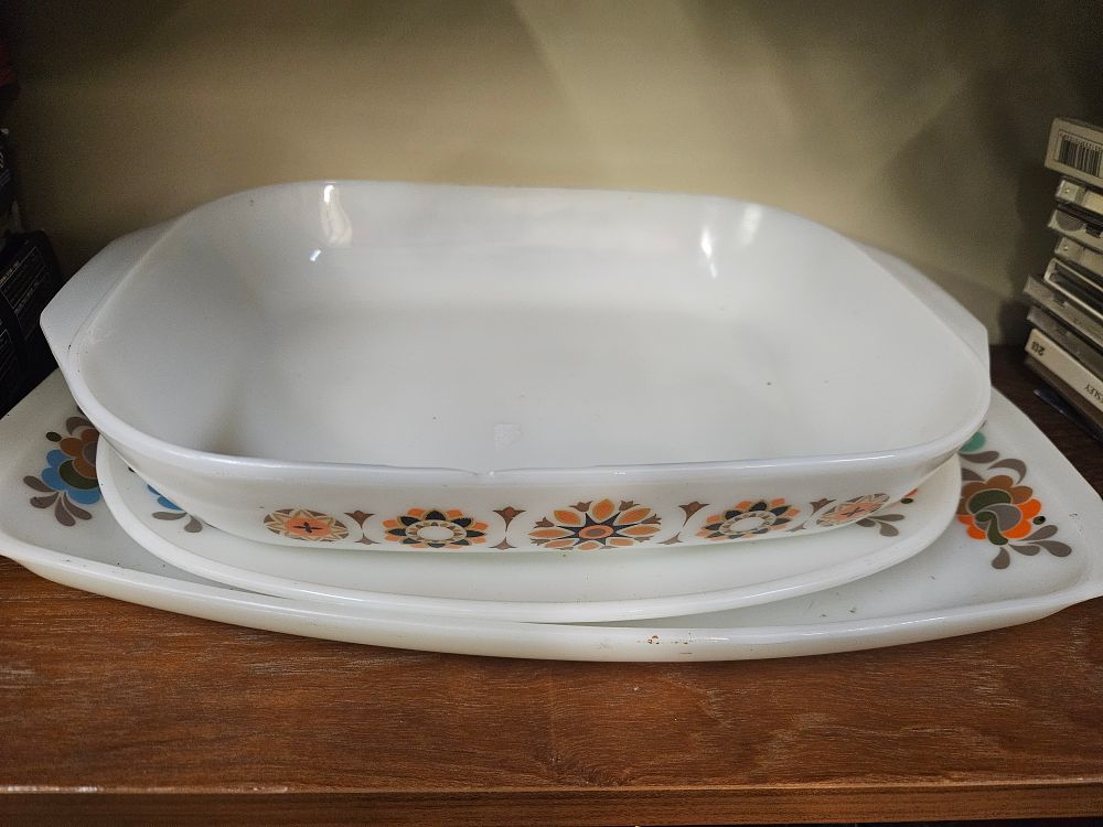 Lot 234 – A Trio of Vintage White Milk Glass Ovenware in the Toledo Pattern