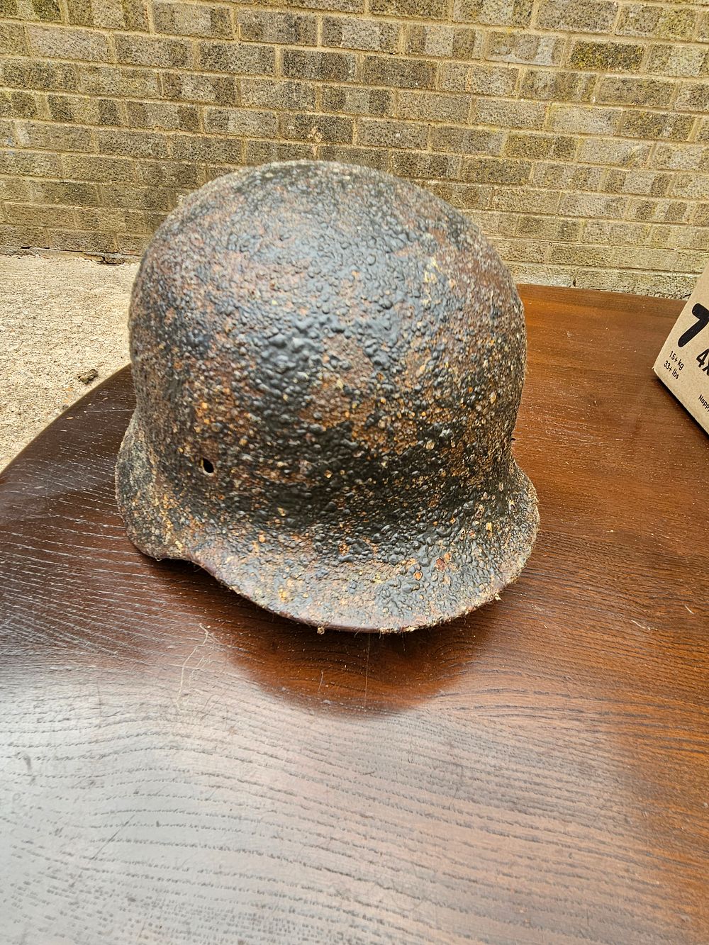 Lot 264 – A WWII German Stahlhelm