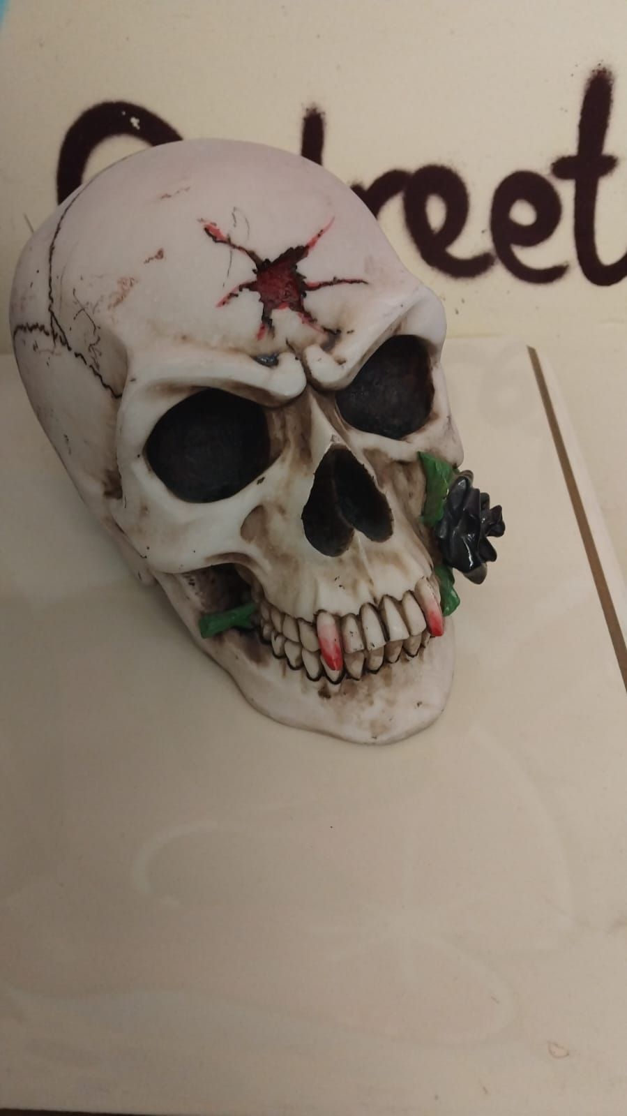 Lot 281 – Contemporary Gothic Style Decorative Resin Skull with Black Rose and Blood Detail