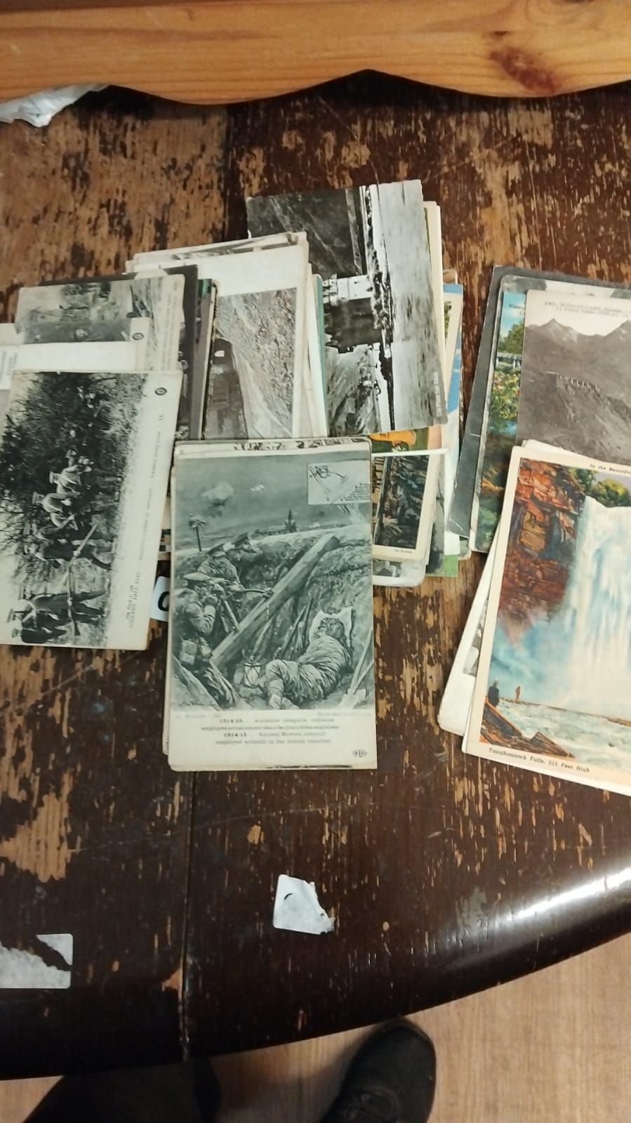 Lot 297 – A Collection of Early 20th Century Postcards Including World War I and Topographical Views