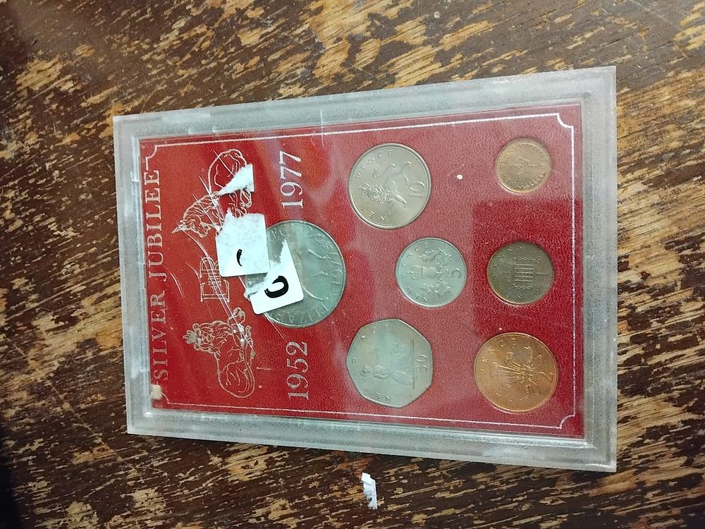Lot 304 – UK 1977 Silver Jubilee 7 Coin Mint Set, Cupro-nickel and Bronze