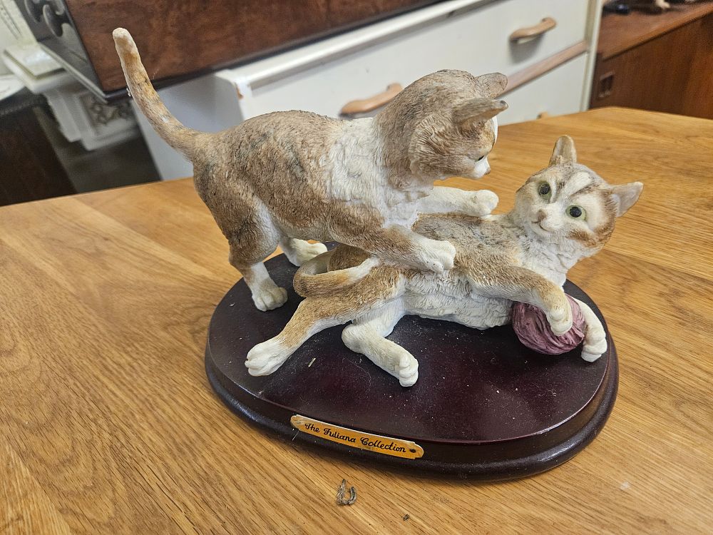 Lot 179 – The Juliana Collection Painted Resin Figurine of Playful Kittens with Ball of Yarn