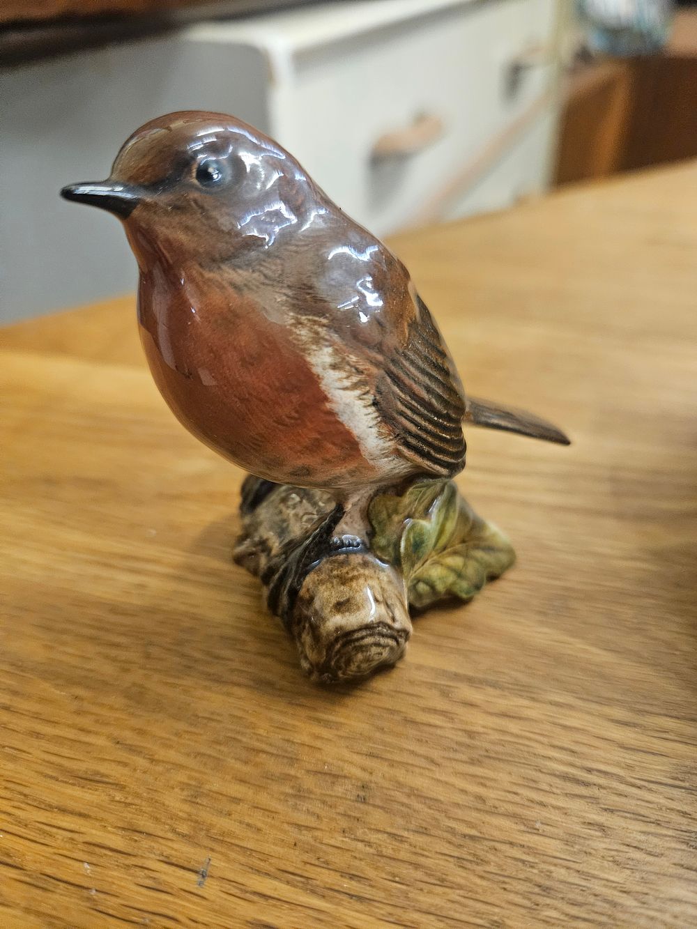 Lot 180 – A Beswick Pottery Ceramic Robin Figurine, Model 980