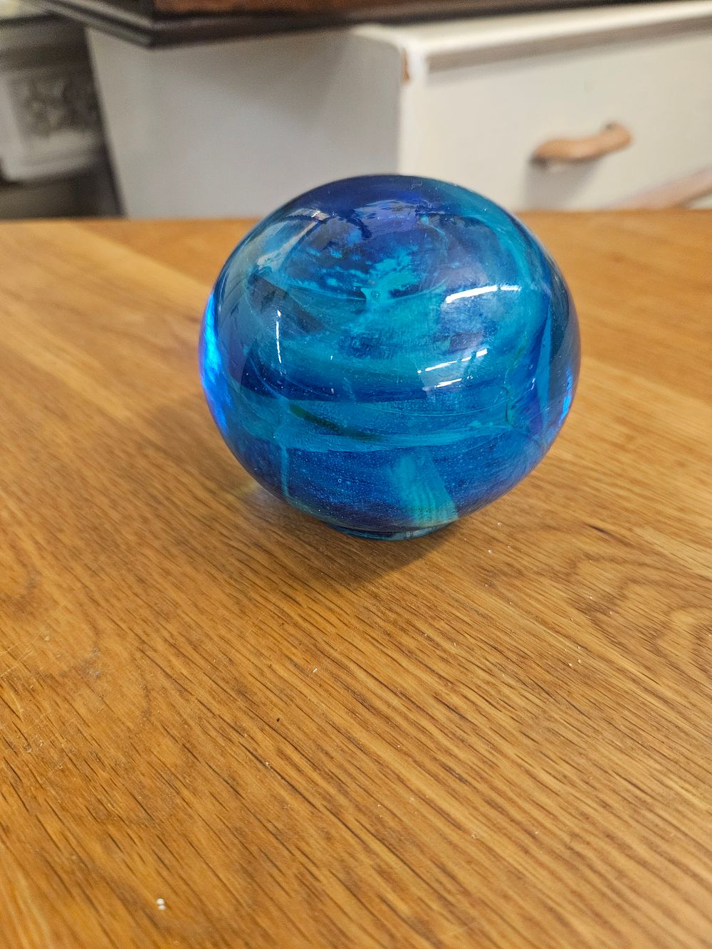 Lot 189 – An Isle of Wight Studio Glass paperweight signed by Michael Harris