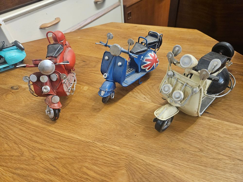 Lot 197 – A Group of Decorative Metal Model Scooters in the Mod Style