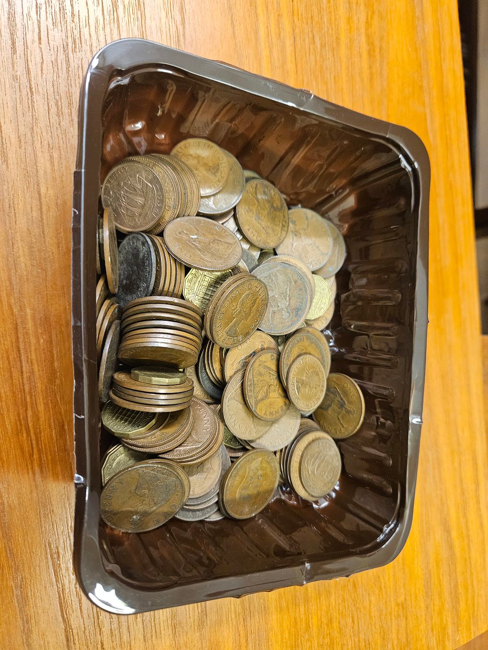 Lot 272 – A Group of UK Pre-Decimal Bronze Pennies and Modern Coinage
