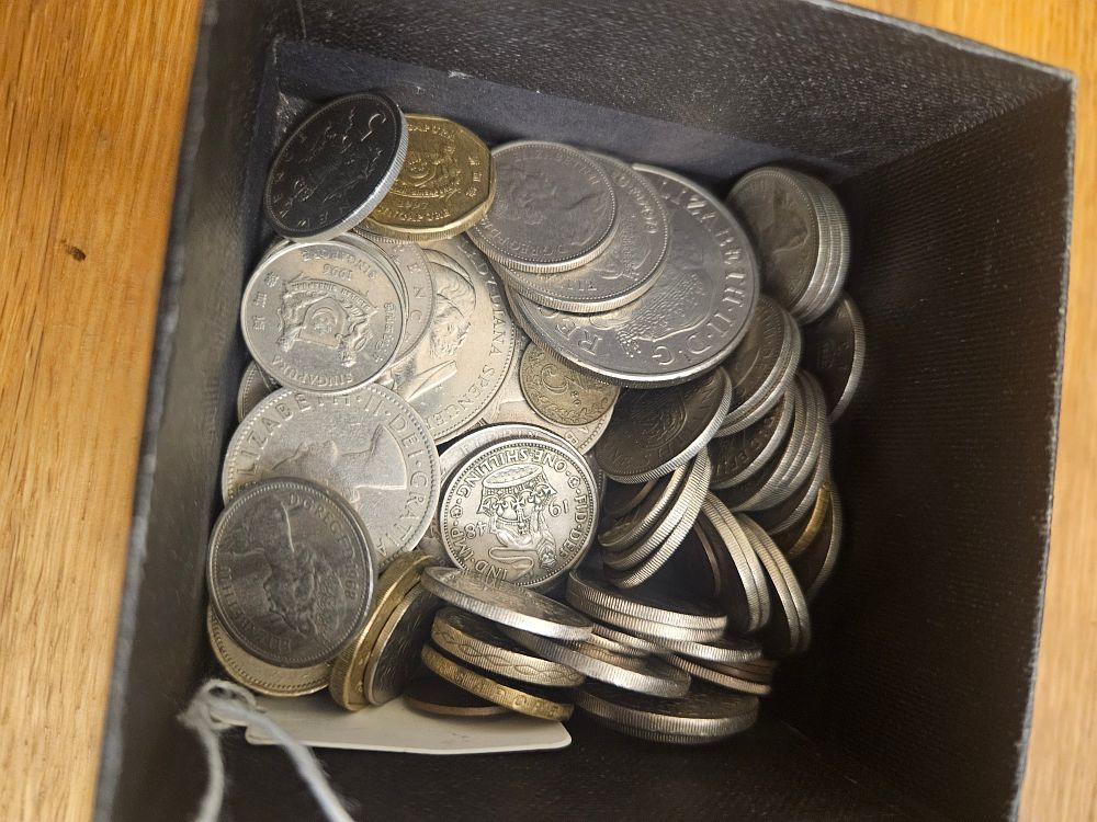 Lot 301 – A Group of UK and International Base Metal Coins