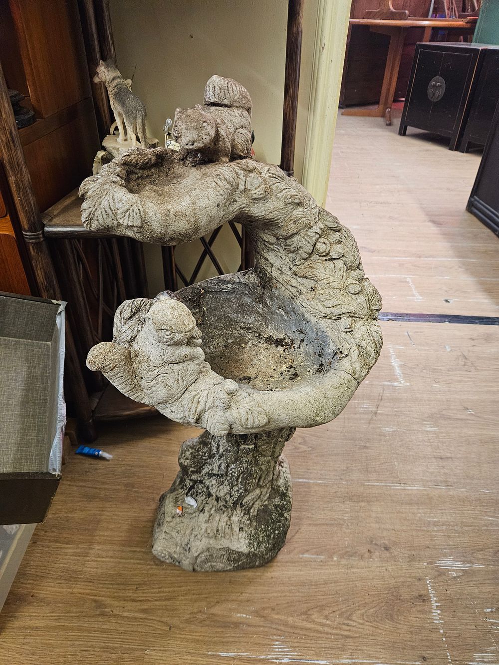 Lot 49 – Concrete bird bath