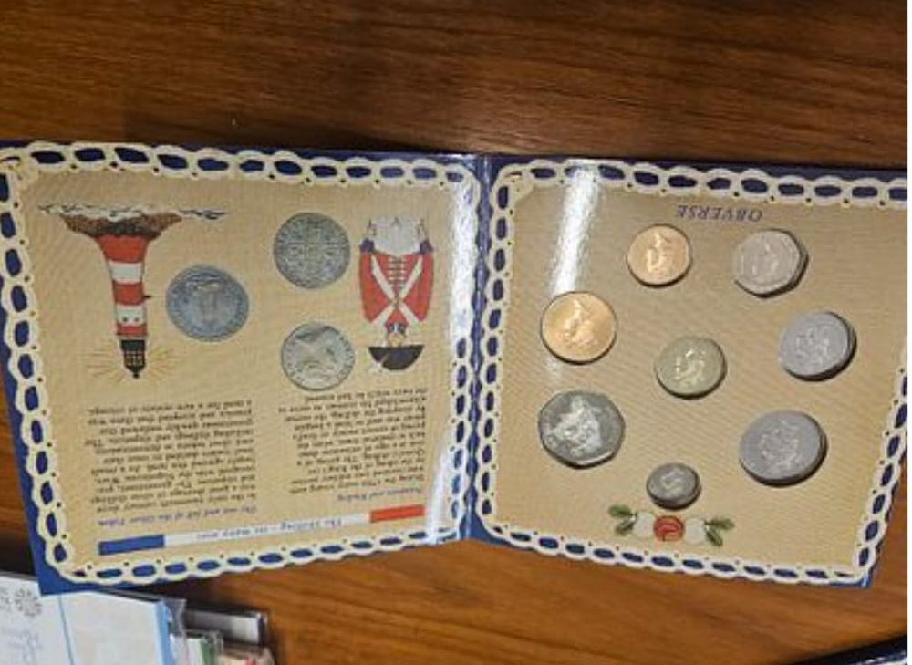 Lot 187 – UK 1990 Brilliant Uncirculated Coin Collection, Royal Mint