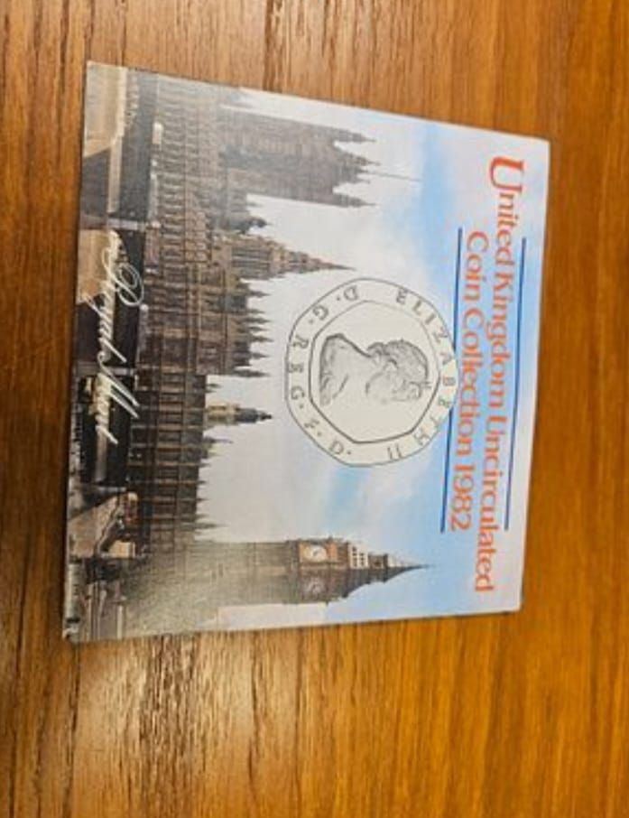 Lot 211 – UK 1982 Royal Mint Uncirculated Coin Collection