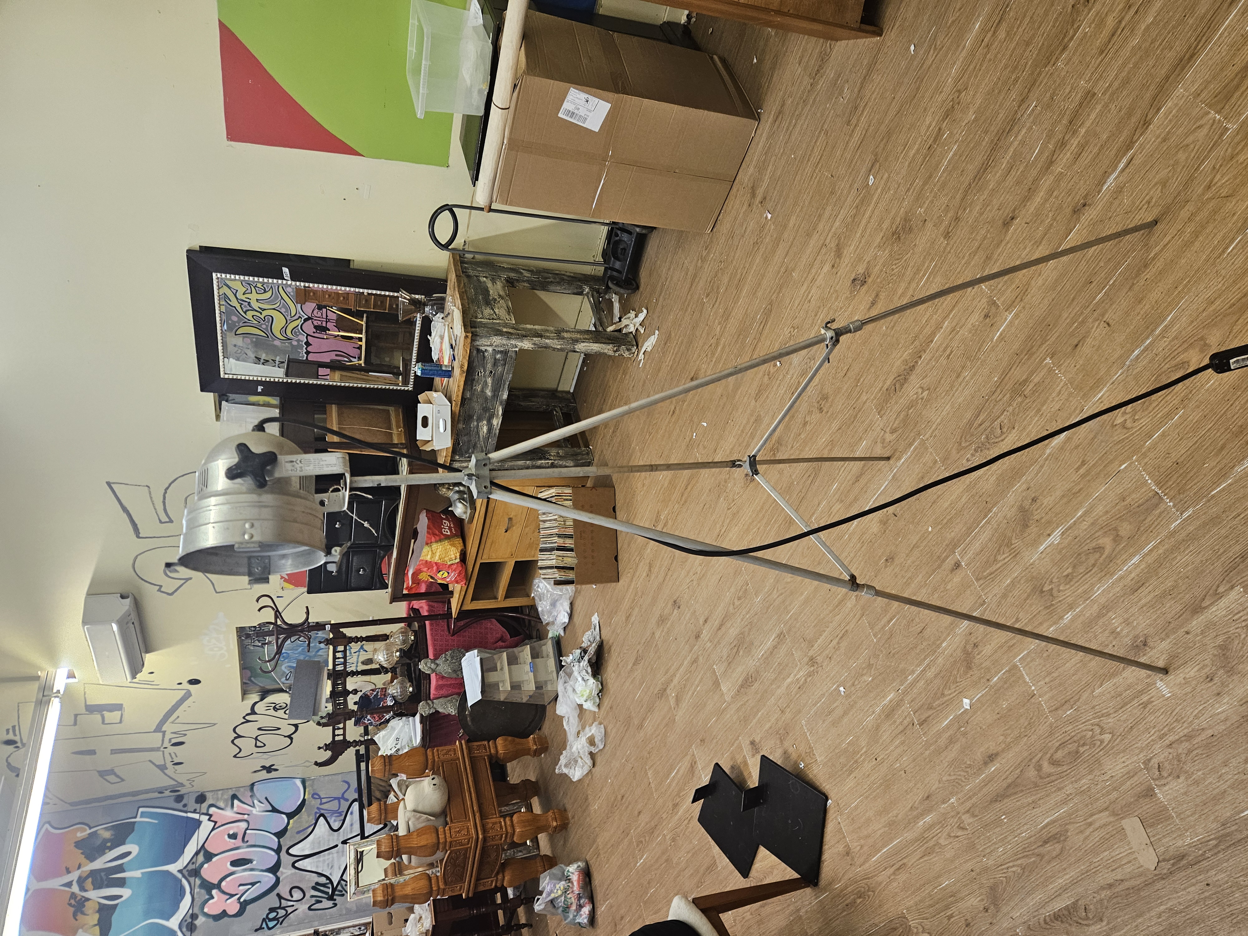 Industrial-Style Metal Spotlight Floor Lamp on Telescopic Tripod Stand