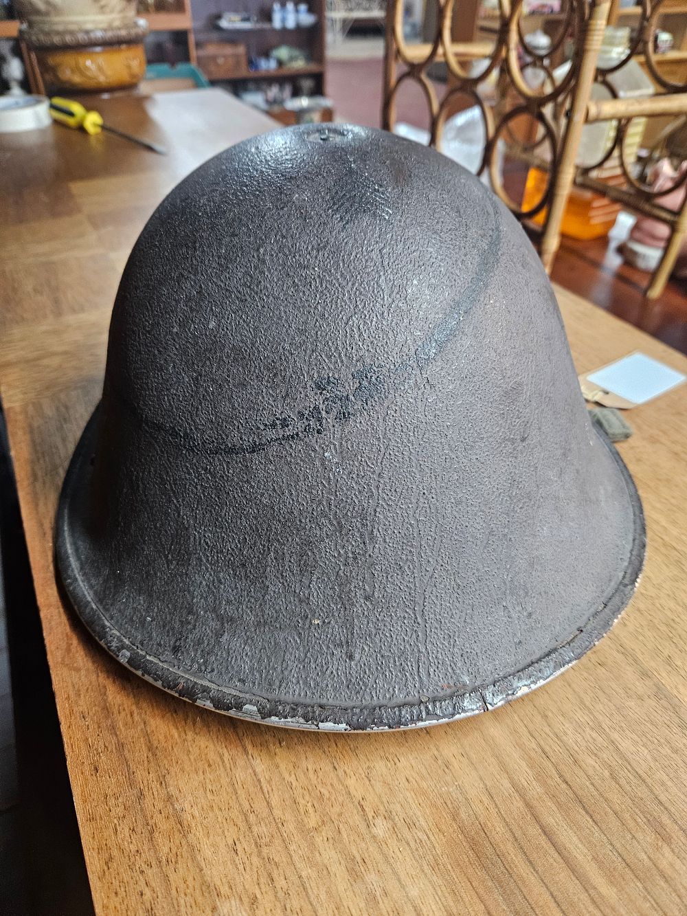 Lot 184 – A Swiss Army M18/43 Steel Helmet