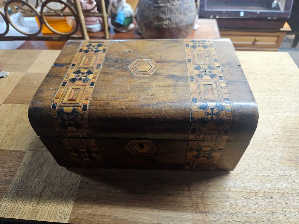 Lot 185 – Victorian Tunbridge Ware Inlaid Walnut Box