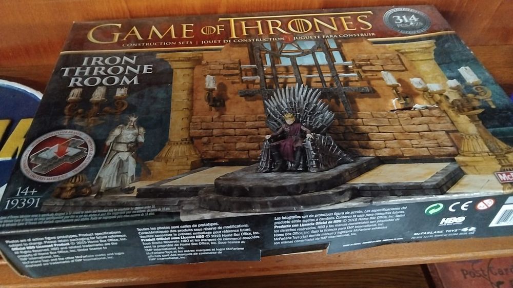 Lot 222 – McFarlane Toys Game of Thrones Iron Throne Room Construction Set 19391