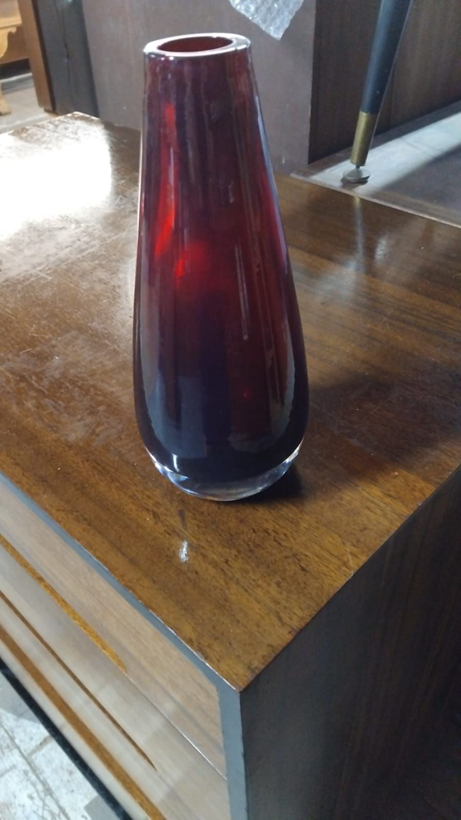 Lot 232 – A Mid-Century Modern Ruby Red Cased Glass Sommerso Vase