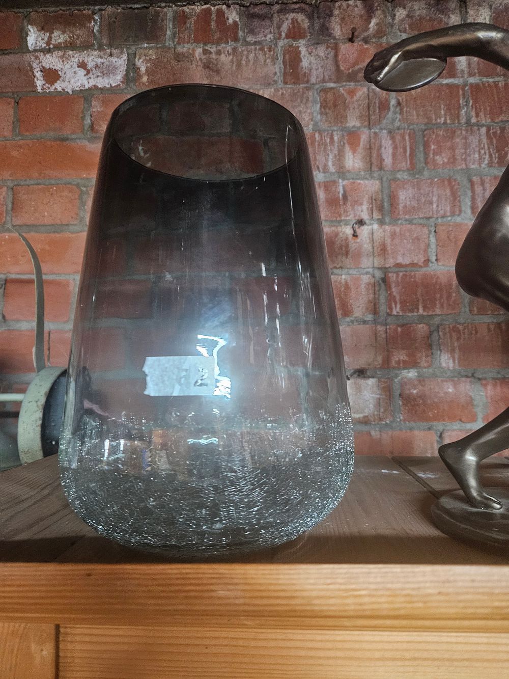 Lot 258 – A Large Contemporary Graduated Smoky Glass Seeded Vase