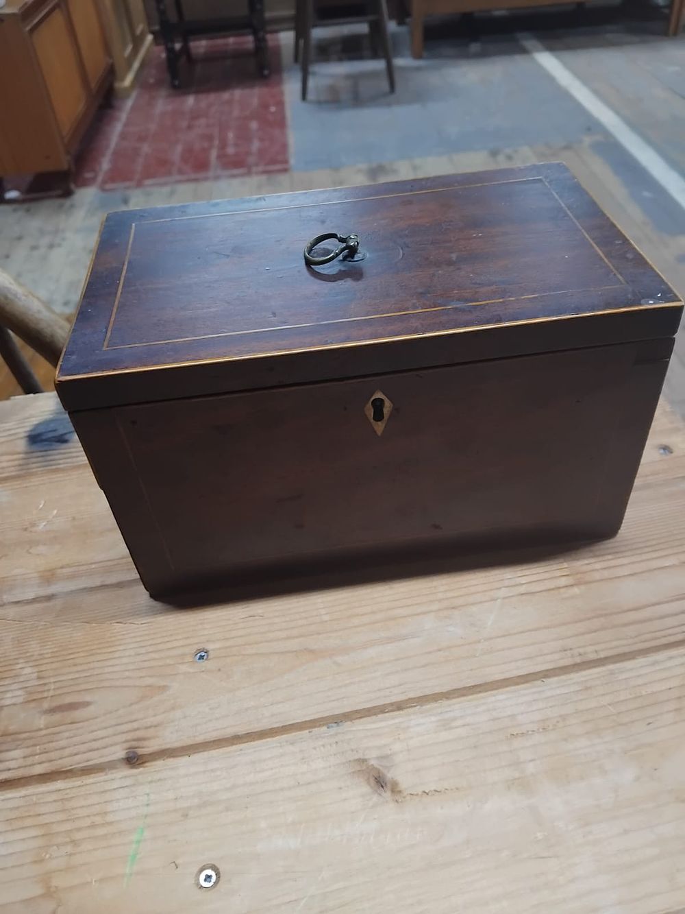 Lot 285 – A 19th Century English Mahogany and Brass Inlaid Tea Caddy