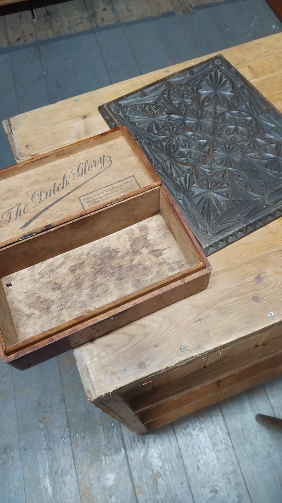 Lot 326 – Two Vintage Wooden Items: A The Dutch Glory Cigar Box and a Chip-Carved Panel