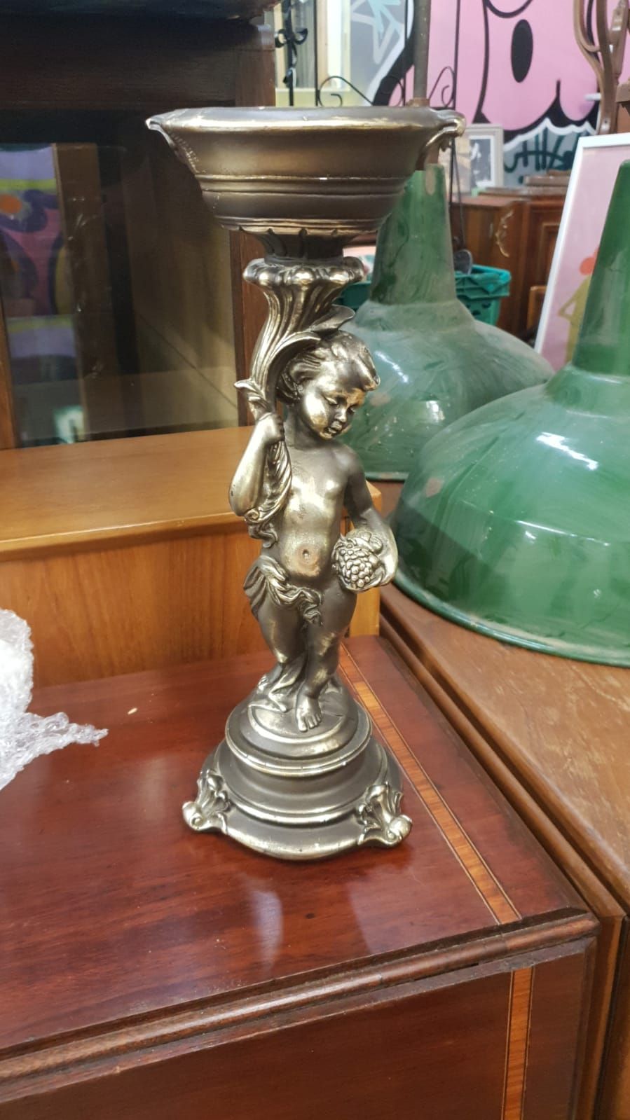 Lot 425 – Resin Cherub figure