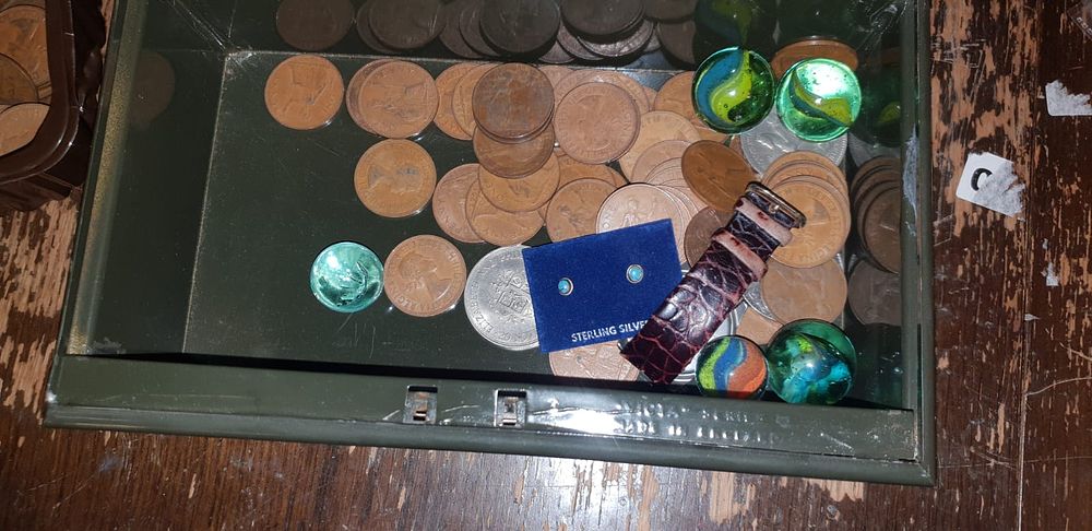 Lot 464 – UK 20th Century, Collection of Coins and Miscellaneous Items