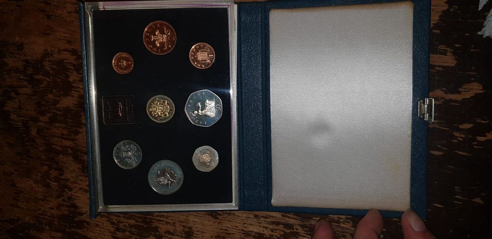 Lot 468 – A 1983 UK Proof Coin Collection