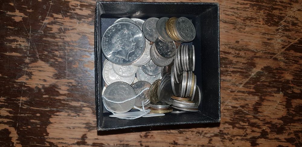 Lot 498 – A Collection of UK and Commonwealth Cupro-nickel and Base Metal Coins