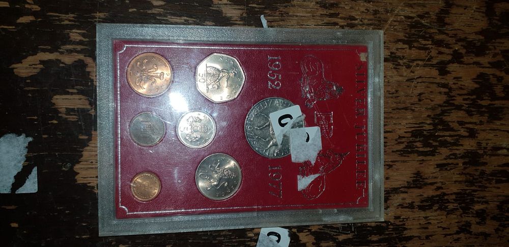 Lot 510 – UK 1977 Silver Jubilee Decimal Coin Collection, Cupro-Nickel and Bronze