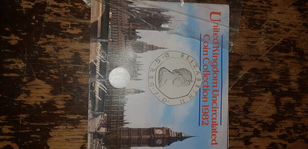 Lot 512 – UK 1982 Uncirculated Coin Collection, Royal Mint, Base Metal