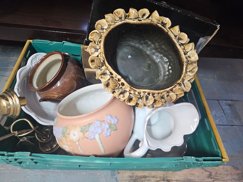 Lot 194 – An Assortment of Decorative Ceramics and a Metal Lamp Component