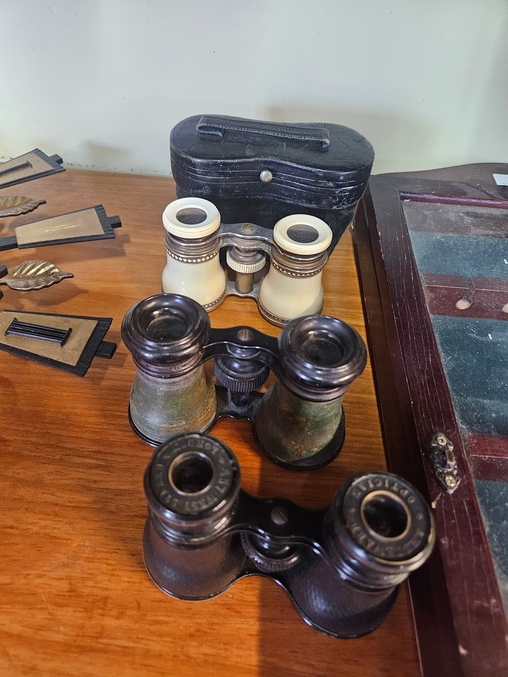 Lot 203 – A Trio of Antique and Vintage Opera and Field Glasses including a pair by Harts Opticians Ltd
