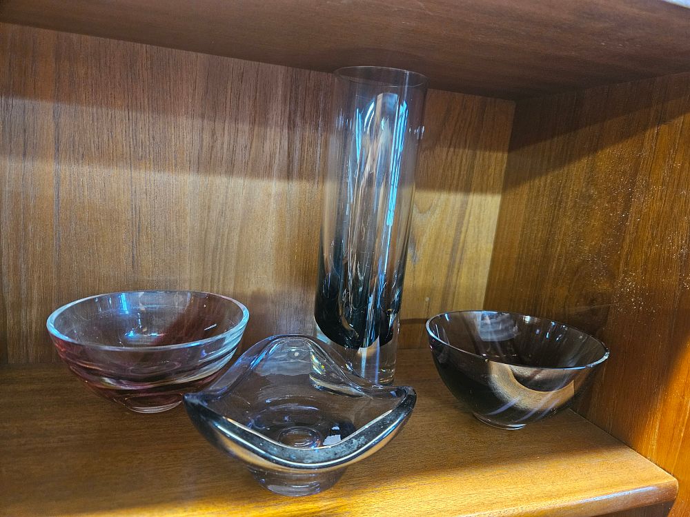 Lot 226 – A Collection of Mid-Century Modern Smoky Grey and Amethyst Art Glass