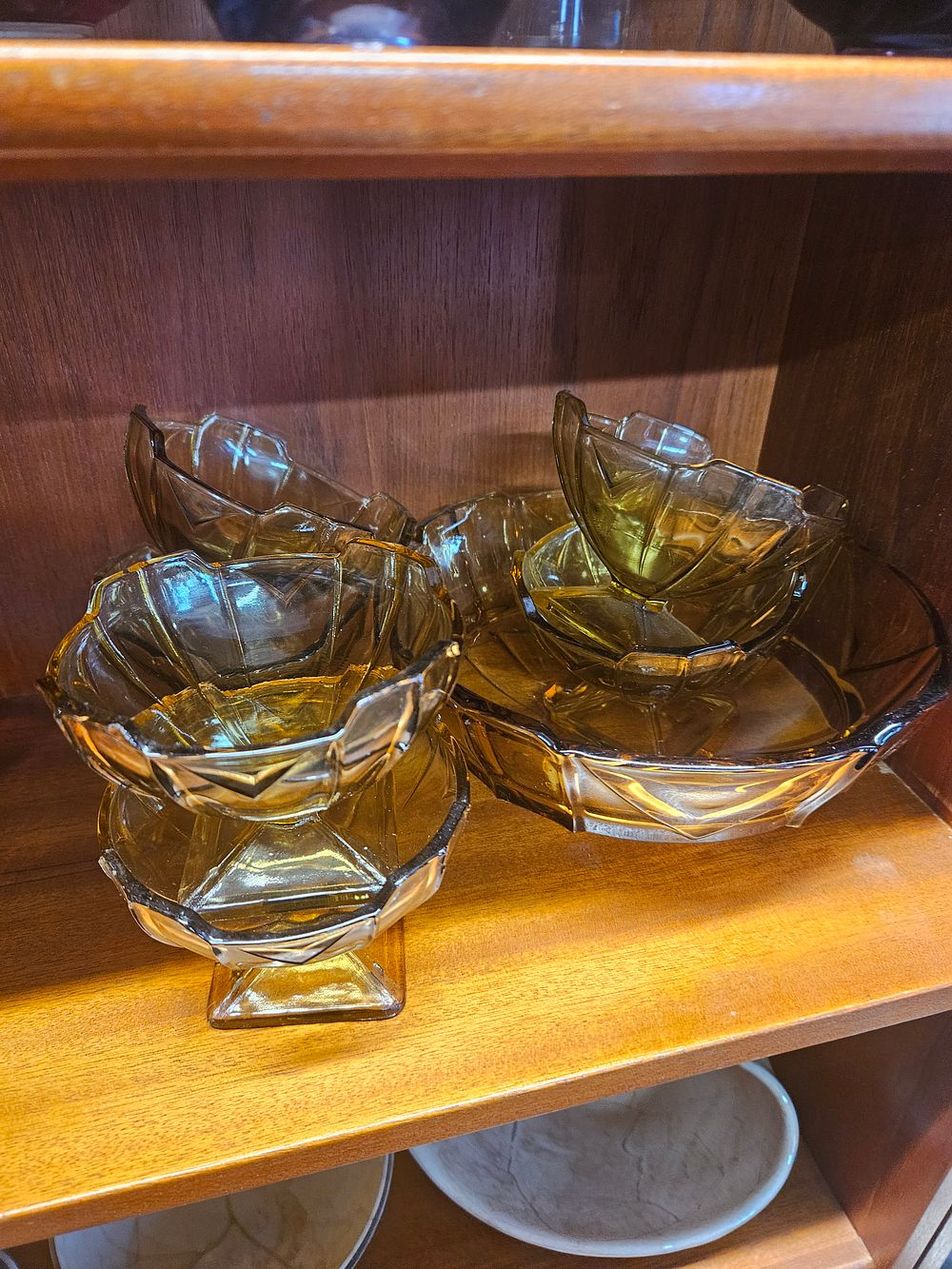 Lot 230 – A Set of Five Art Deco Style Amber Pressed Glass Footed Dessert Dishes