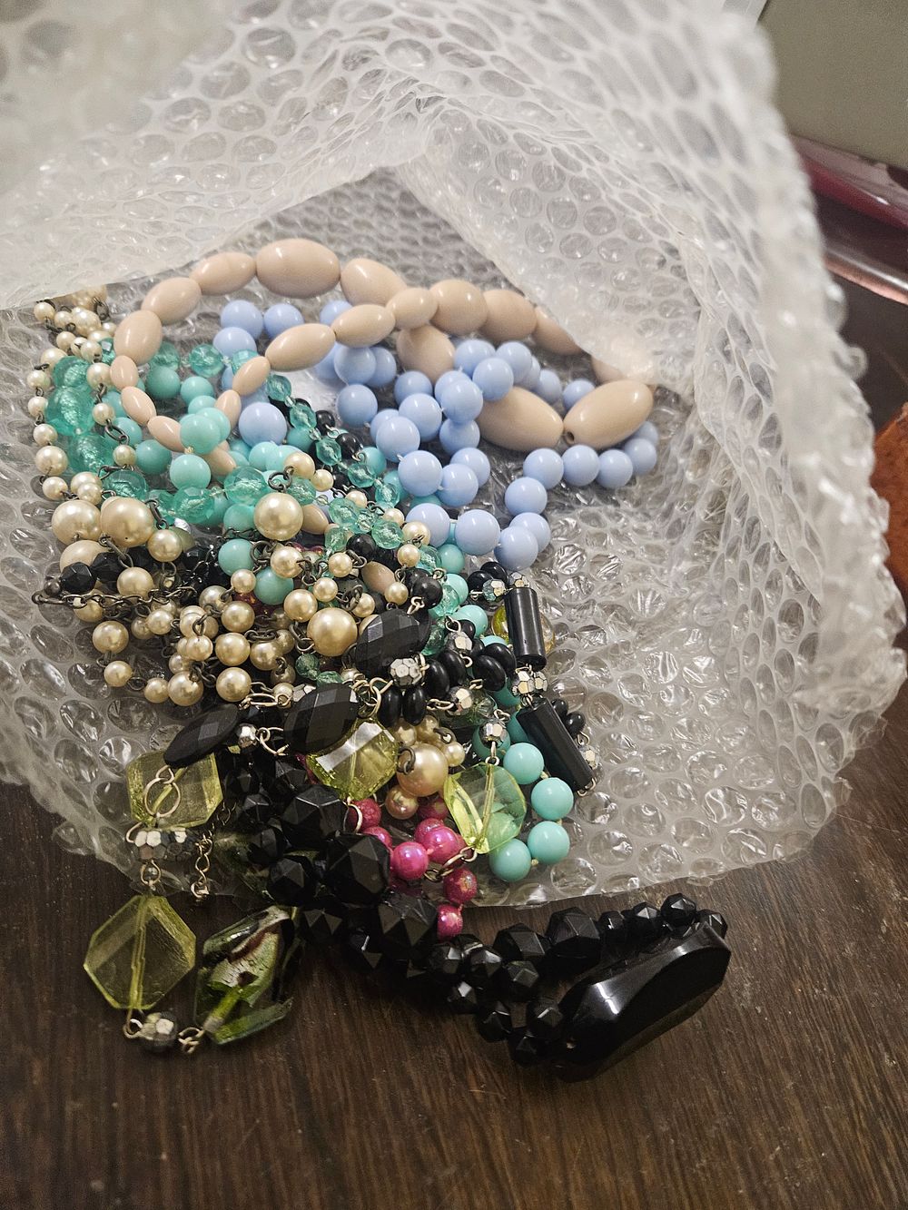 Lot 311 – A Collection of Mid-20th-Century Vintage Beaded Costume Jewellery Necklaces