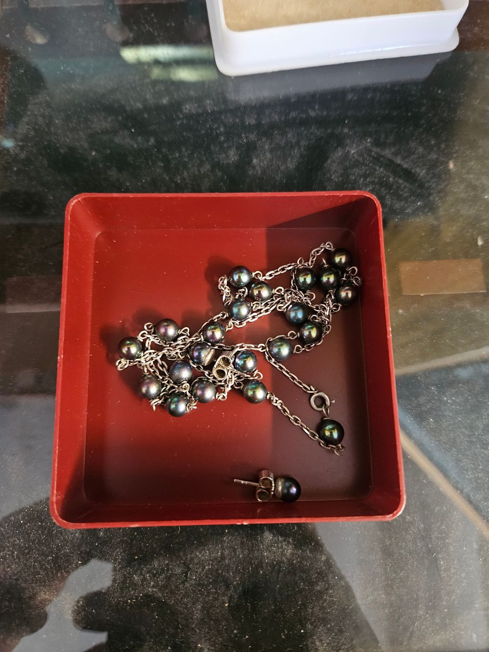 Lot 327 – A Silver Tone and Peacock Cultured Pearl Station Necklace and a pair Stud Earring