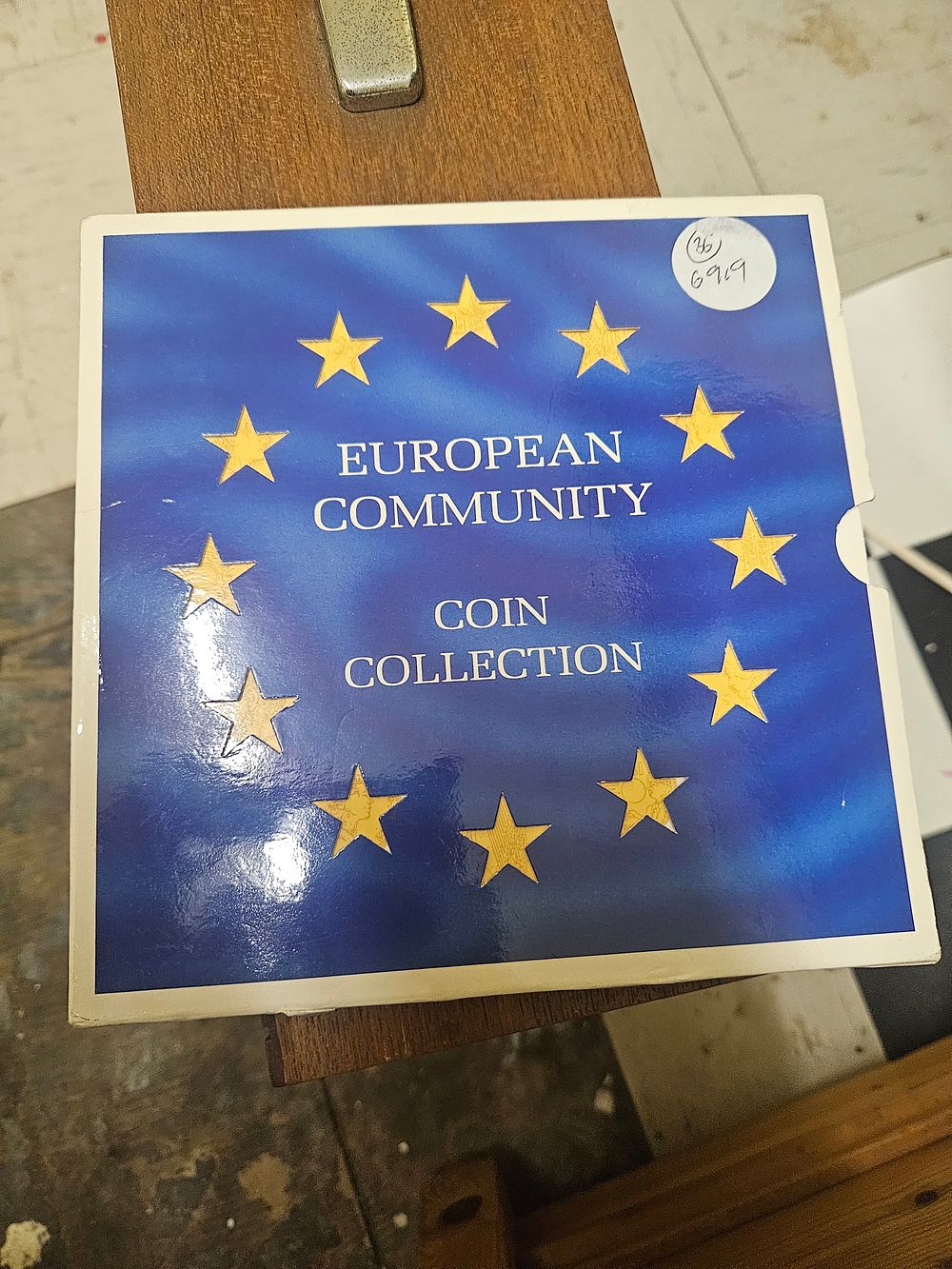 Lot 346 – A European Community Coin Collection