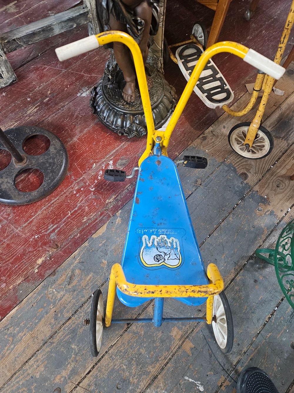 Lot 10a – Vintage tricycle