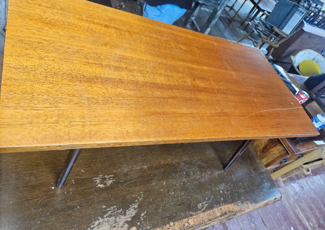 Mid-century Modern Mahogany Coffee Table af