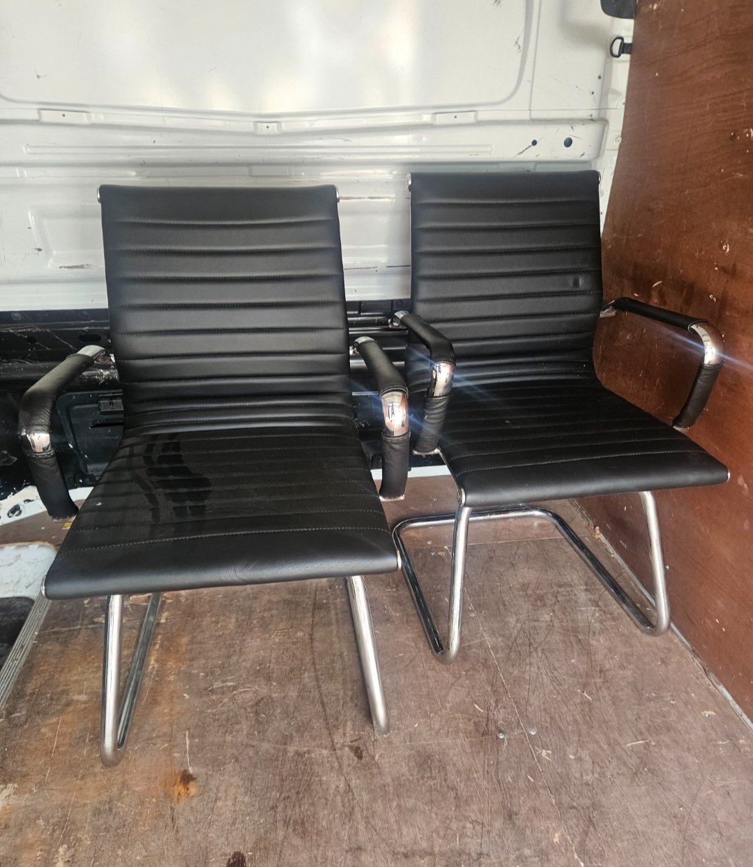 4 Ribbed Upholstered Cantilever Office Armchairs