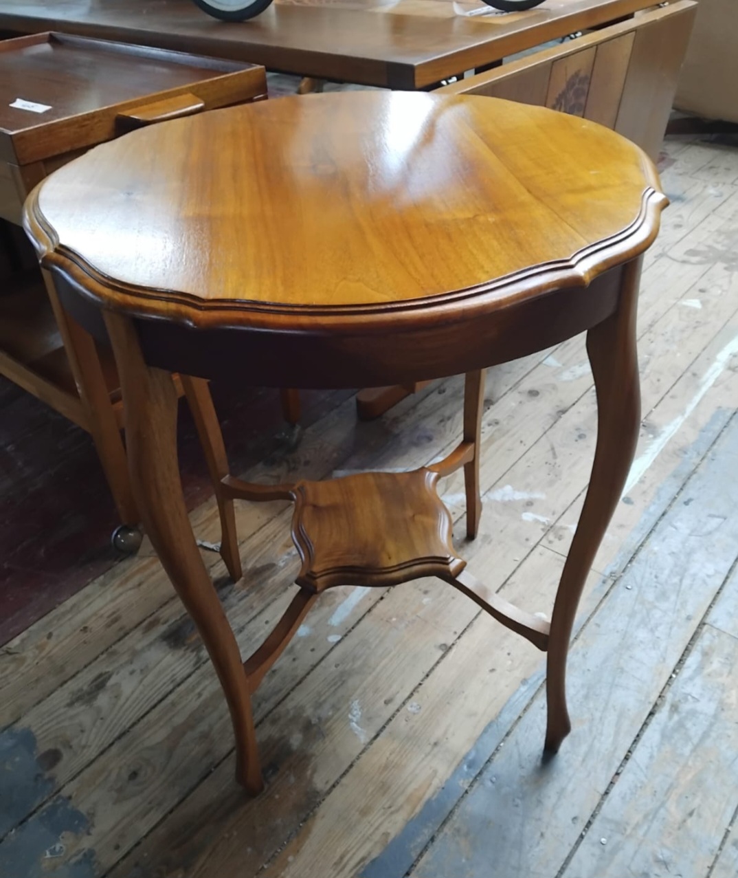 Ethan Allen Maison Country French Round Occasional Table
