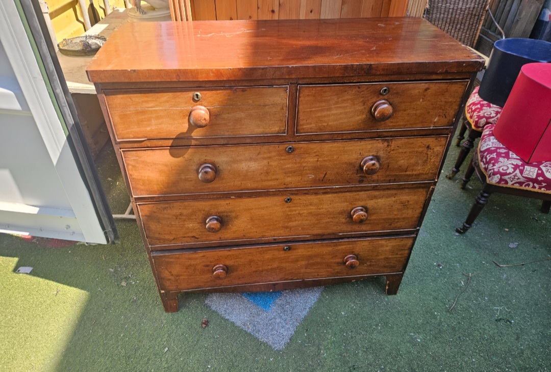 19th Century Victorian Mahogany Chest of Drawers