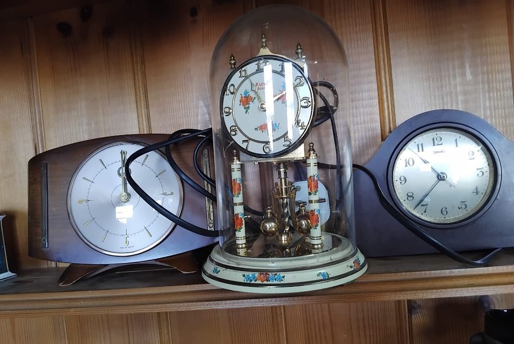 Lot 174 – A Trio of 20th Century Mantel Clocks Including Ferranti and Kundo Examples