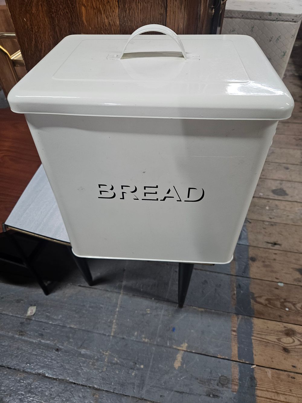 Lot 205 – Vintage Cream Enamelled Metal Bread Bin