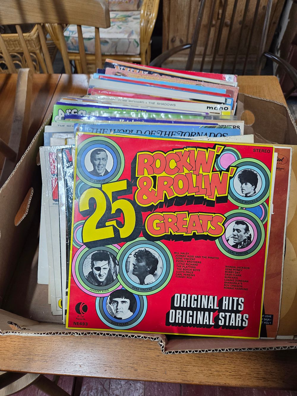 Lot 171 – A Collection of Vintage Vinyl LP Records