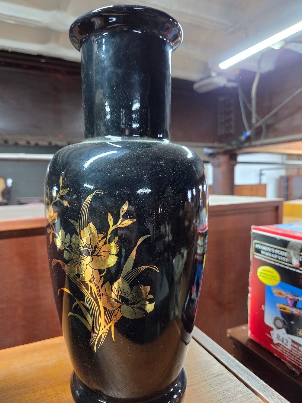 Lot 177 – Vintage Ceramic Vase with Gilt Floral Decoration