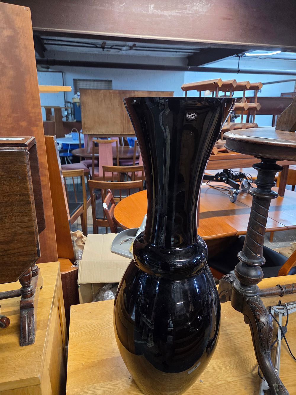 Lot 182 – A Contemporary ILVA Glass Floor Vase af
