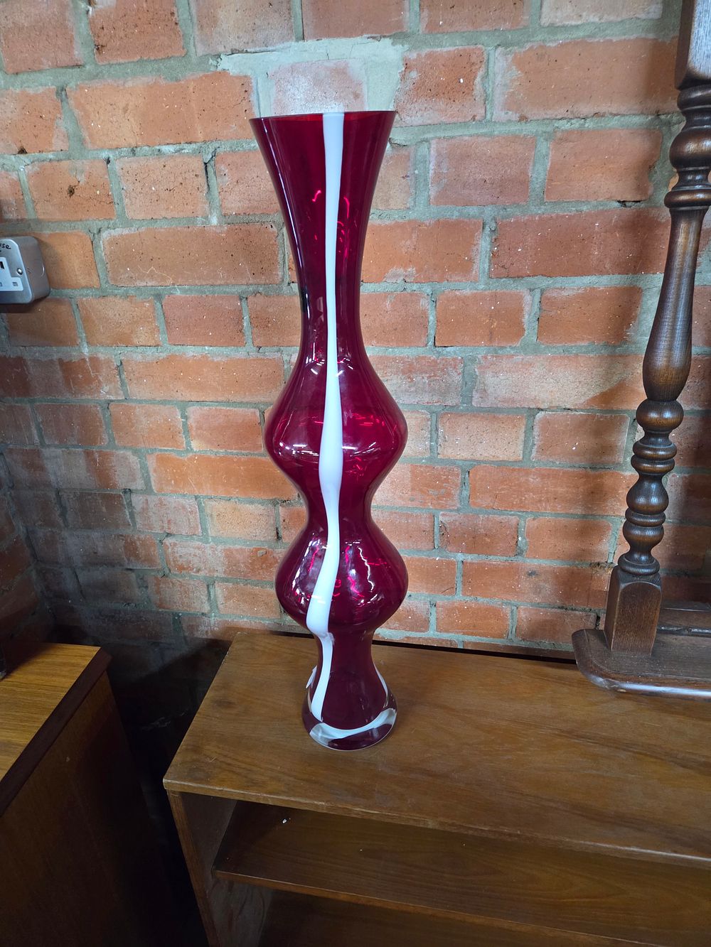 Lot 239 – A Makora Krosno Glass Floor Vase