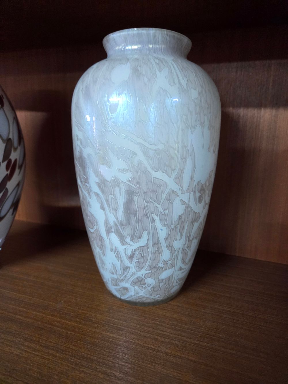 Lot 248 – A Mid-Century Glass Vase with Mottled Decoration